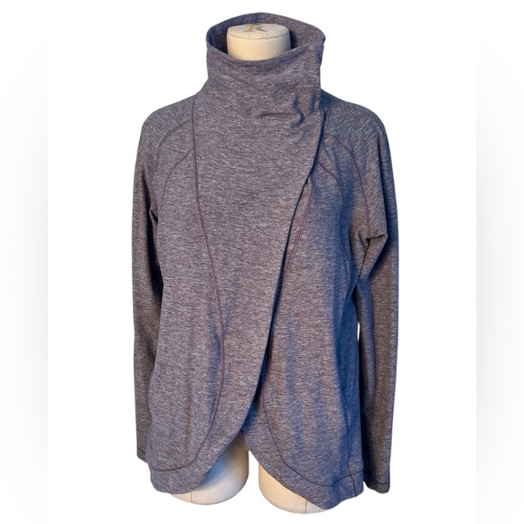 Lululemon Rulu Rally wrap top - Picture 2 of 9